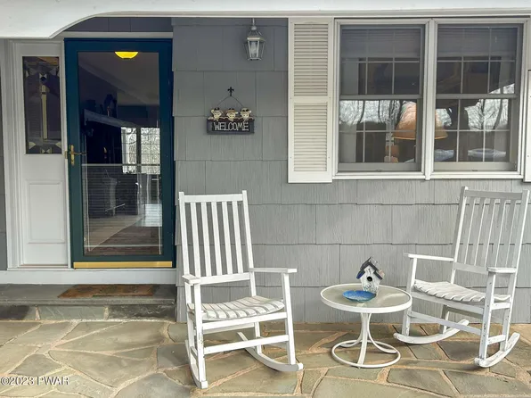 14 Bush Rd, Damascus, PA 18415