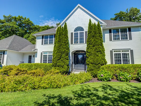 97 Ocean Heights Lane, Ogunquit, ME 03907