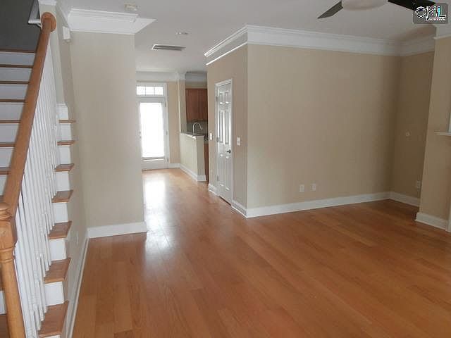 Living Area 2