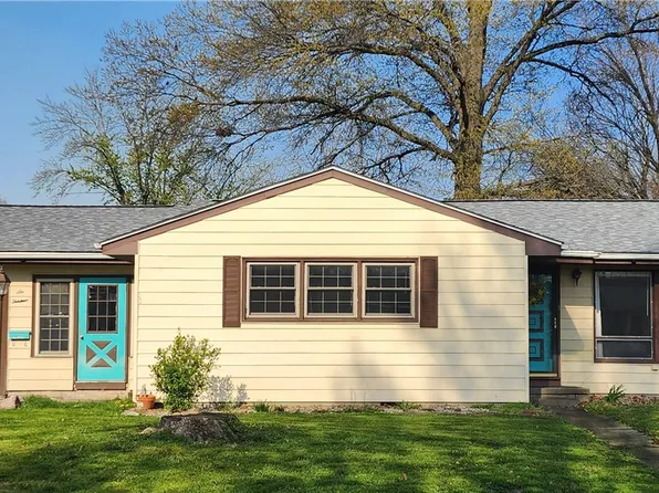 613 Sunrise Dr, Sullivan, IL 61951