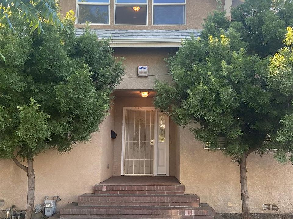 1st image of 337 W Acacia St