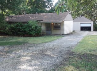 219 SW Terra Dr, Topeka, KS 66609