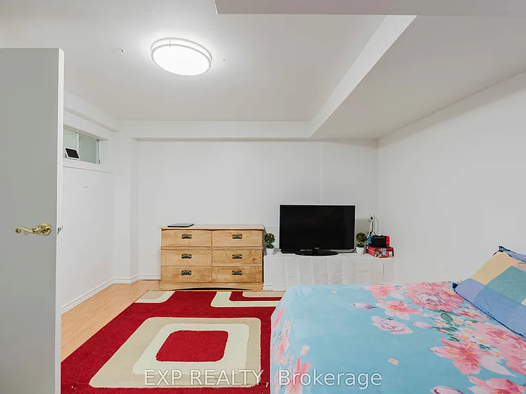 78 Woodfern Dr — Photo 42