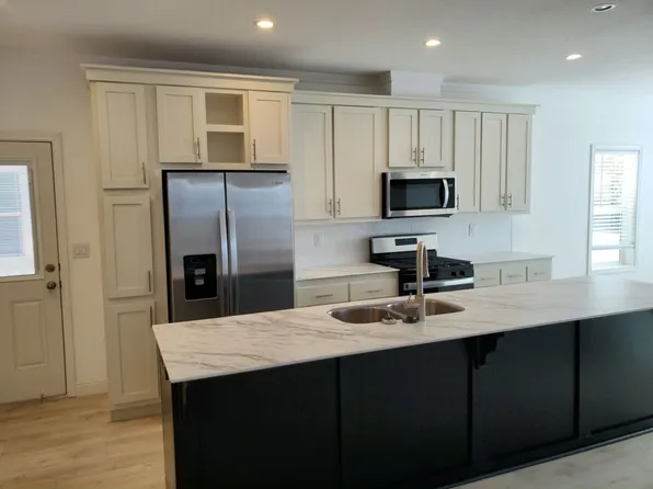 134 Village Cir #134, Sacramento, CA 95838