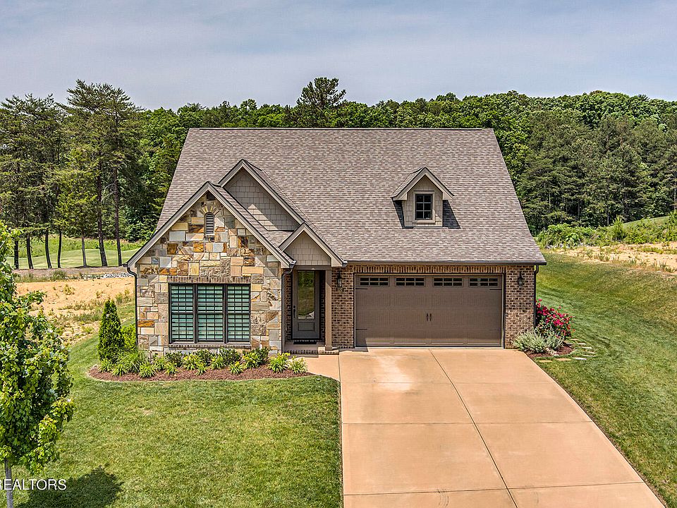 1st image of 127 Driftwood Ln