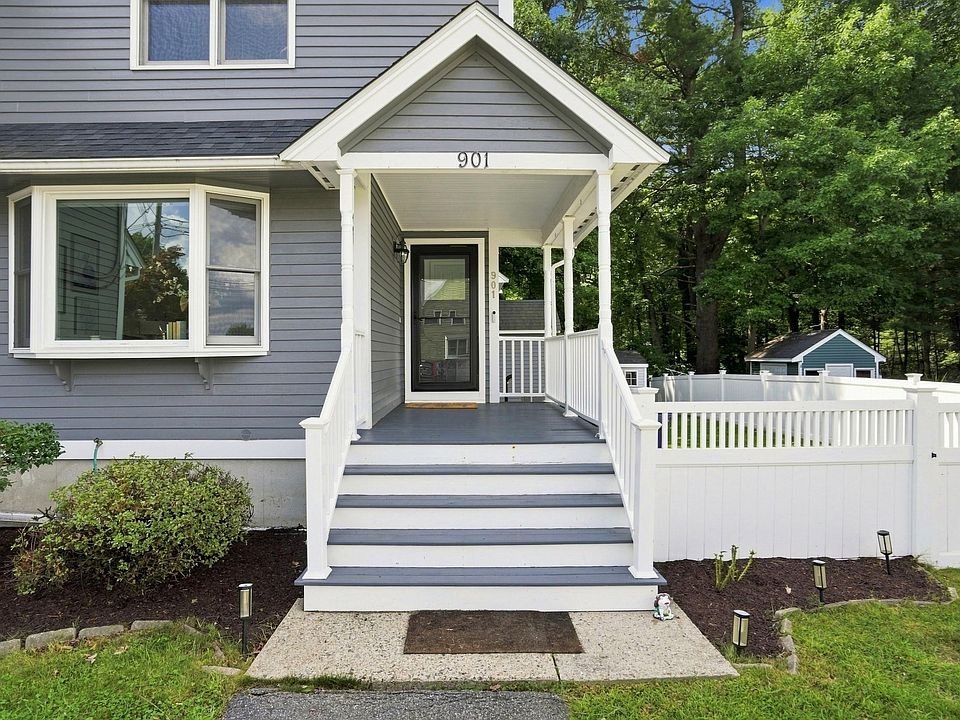 1st image of 901 Sandy Ln