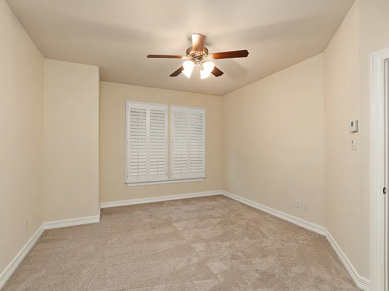 4230 Holland Ave — Photo 12