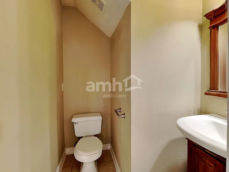 946 E Durness Ct — Photo 17