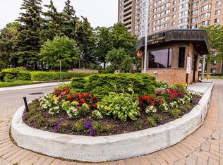 100 County Court Blvd #1604, Brampton, ON