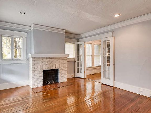 4th image of 2319 Newnan St