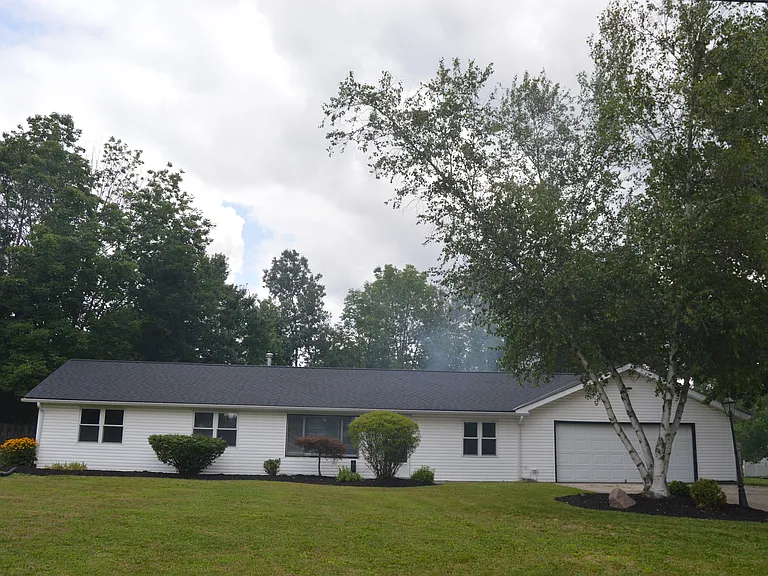 2135 Gates Ave — Photo 1