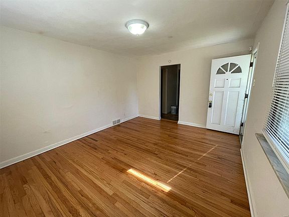 2nd image of 5625 Curry Ave
