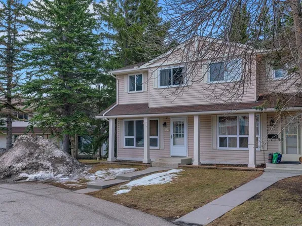 174 N Woodmont Ter SW, Calgary, AB T2W 4Z4