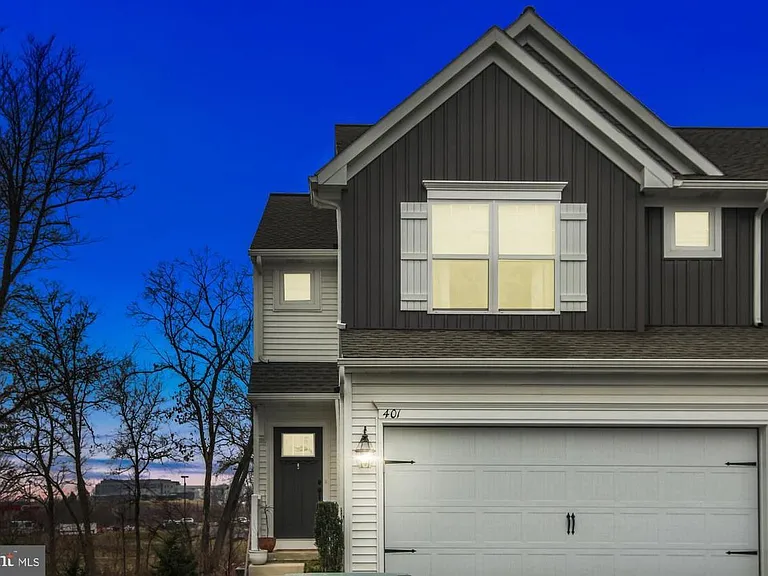401 Landover Ct — Photo 28
