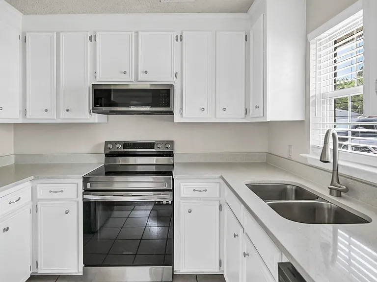 107 Hutto Hl — Photo 11