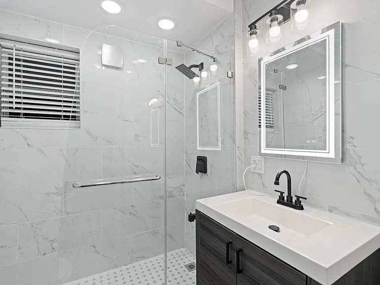 257 Kennedy Blvd #1 — Photo 16