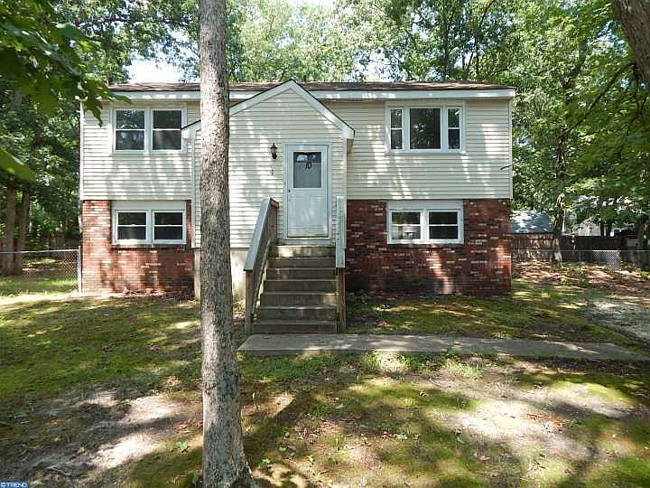 1st image of 10 Canna St