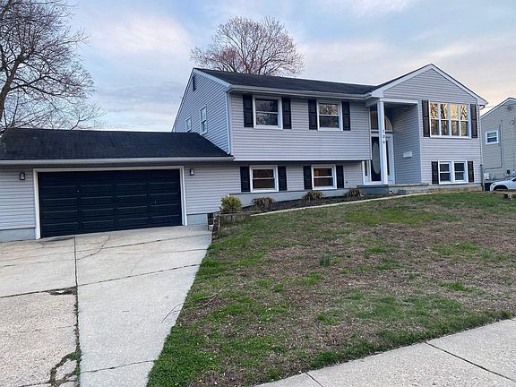 2nd image of 106 Parkview Rd