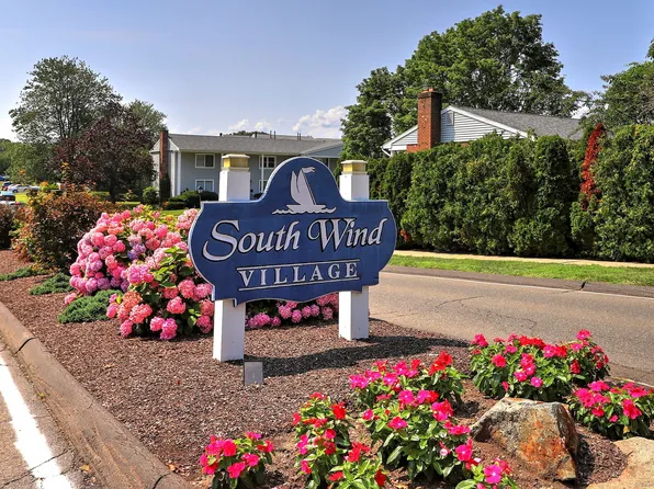 31 Carriage Path North #31, Milford, CT 06460