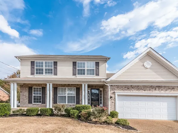 209 Briarcotes Cir, La Vergne, TN 37086