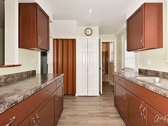 2nd image of 24619 W Passavant Ave