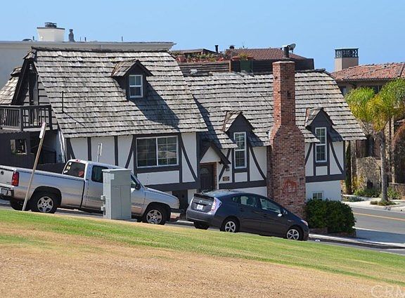 3rd image of 2519 Bayview Dr