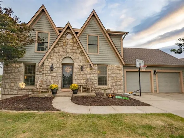 15733 Evans Rd, Basehor, KS 66007