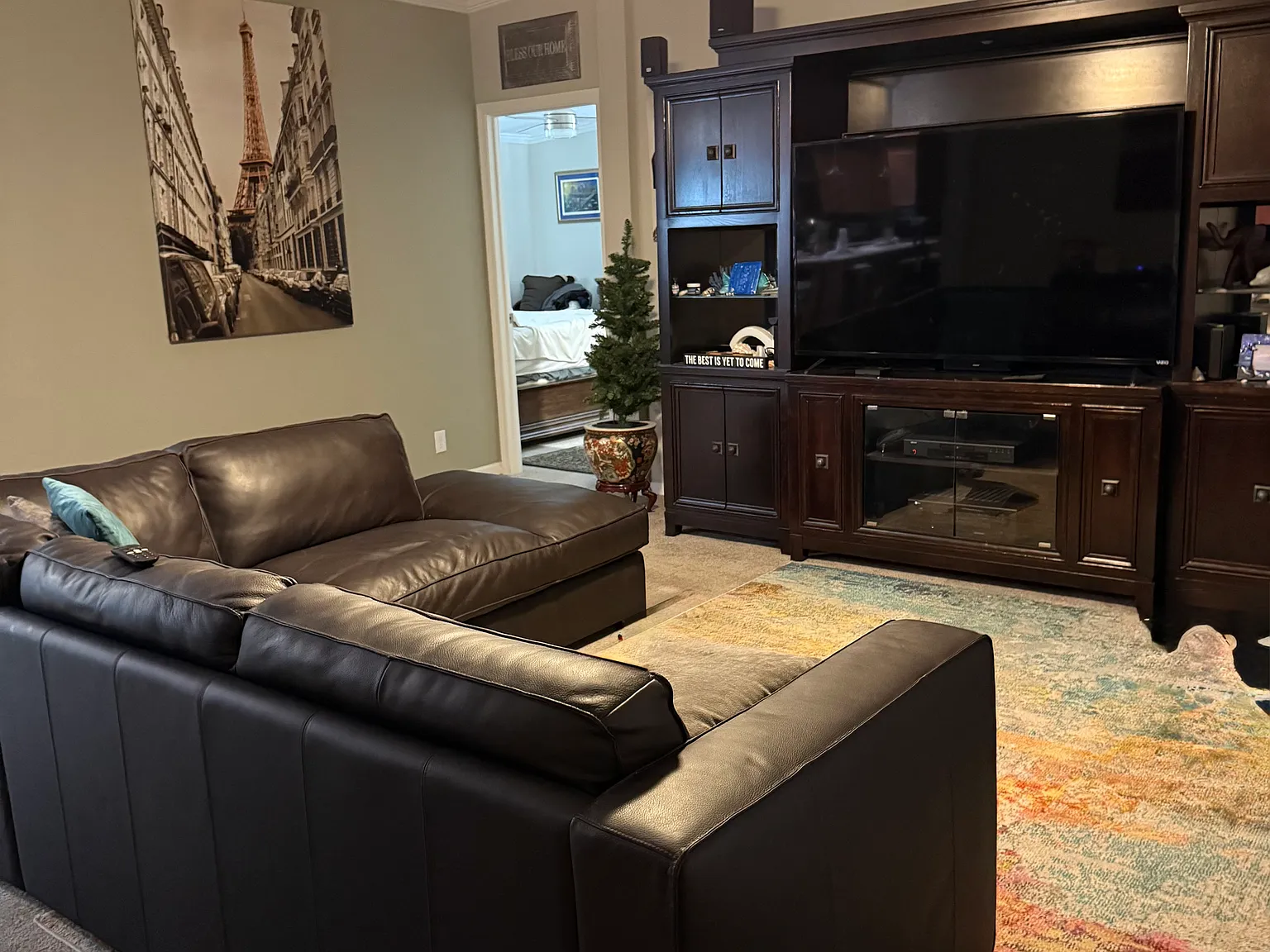 4 bed, 2040 sqft, $2,600 — Photo 2