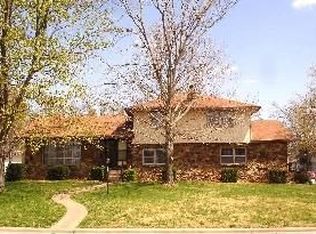 3032 E Covington St, Springfield, MO 65804