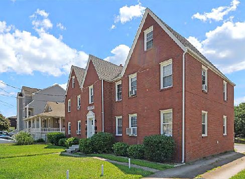 4th image of 1287 W Ocean View Ave #3
