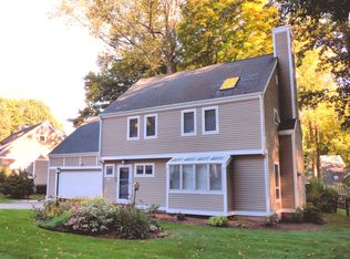 17 Hunting Ridge Farms Rd, Branford, CT 06405