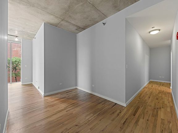 5th image of 1720 S Michigan Ave APT 208