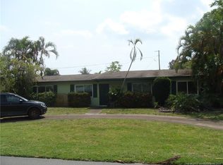 925 SE Flamingo Ave, Stuart, FL 34996