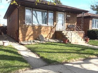 10955 S Mackinaw Ave, Chicago, IL