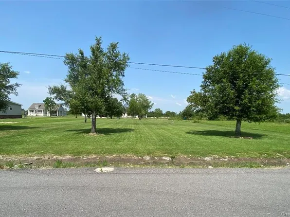 7805 Acadian Ln, Lake Charles, LA 70607
