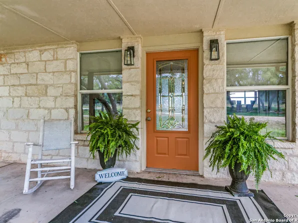 1267 River Bend Dr., Blanco, TX 78606
