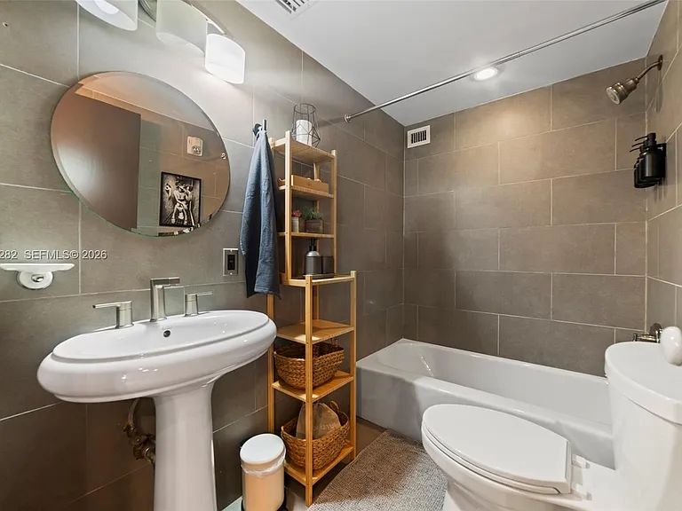 1720 Harrison St #1725 — Photo 14