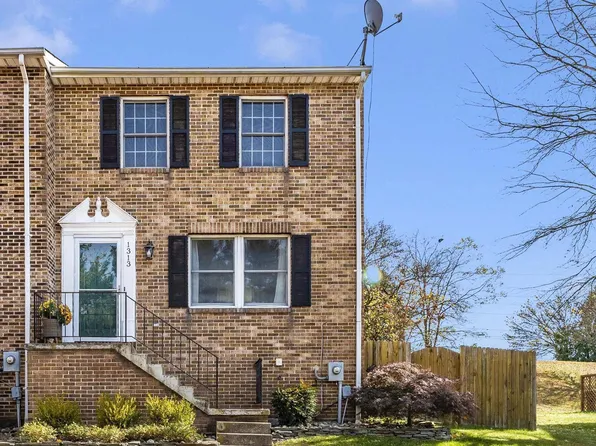 1313 Oak View Dr, Mount Airy, MD 21771