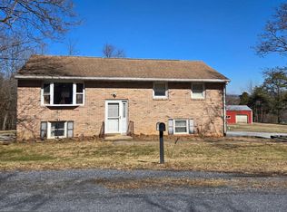 338 Hill View Rd, Bernville, PA 19506