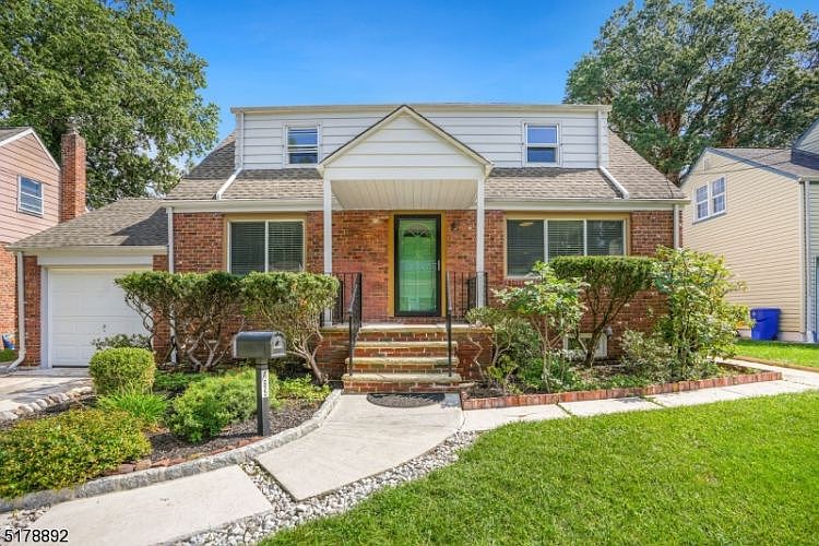 2nd image of 465 Shearer Ave