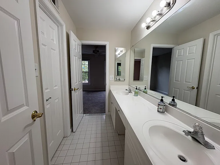 1151 Fieldview Dr — Photo 42