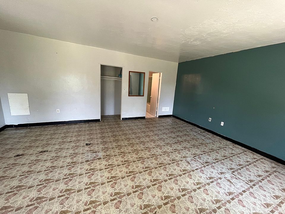 2nd image of 6480 Miami Dr #109