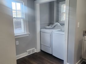 627 S Rose St, Kalamazoo, MI