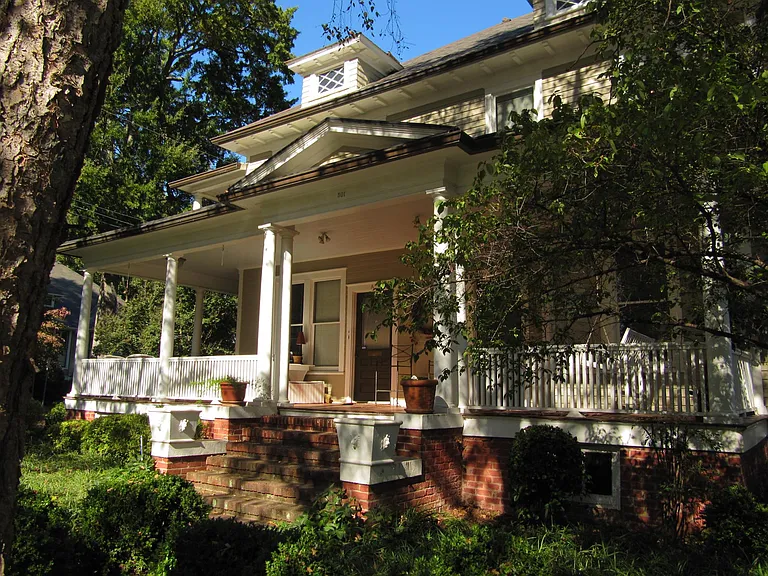 501 E Kingston Ave #E — Photo 1