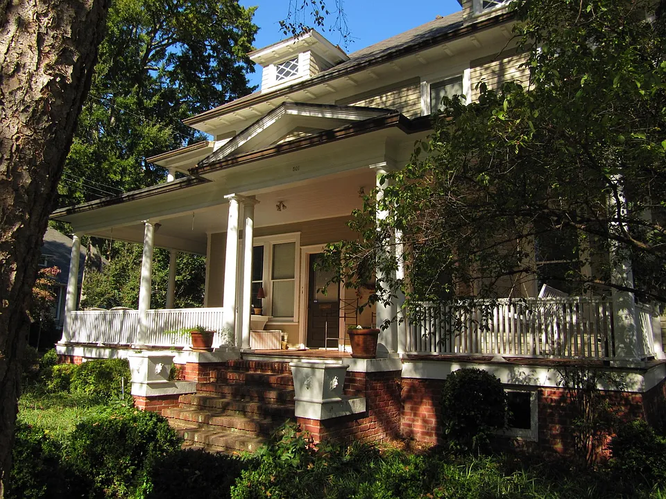 501 E Kingston Ave #E