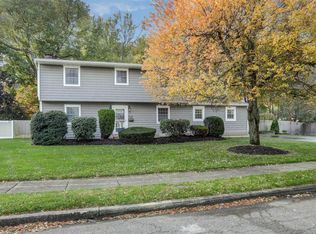 251 Geary Dr, Middletown, NJ 07748