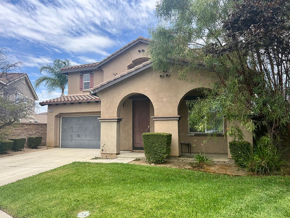 1st image of 32358 Ashwood Ct