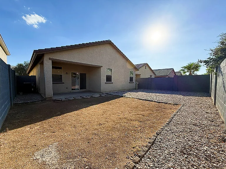 6218 W Laurie Ln — Photo 32