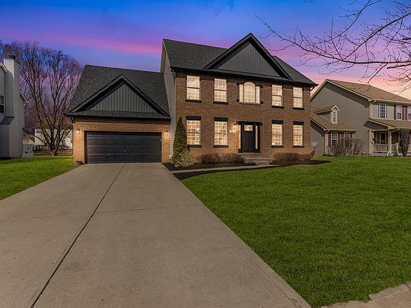 3rd image of 8900 Latham Ct
