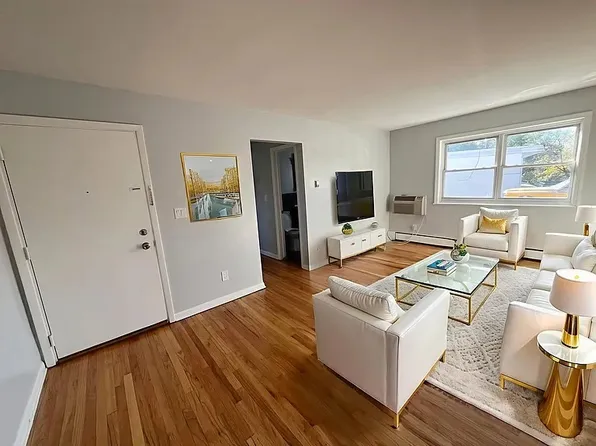 62 Main St #5A, Lodi, NJ 07644